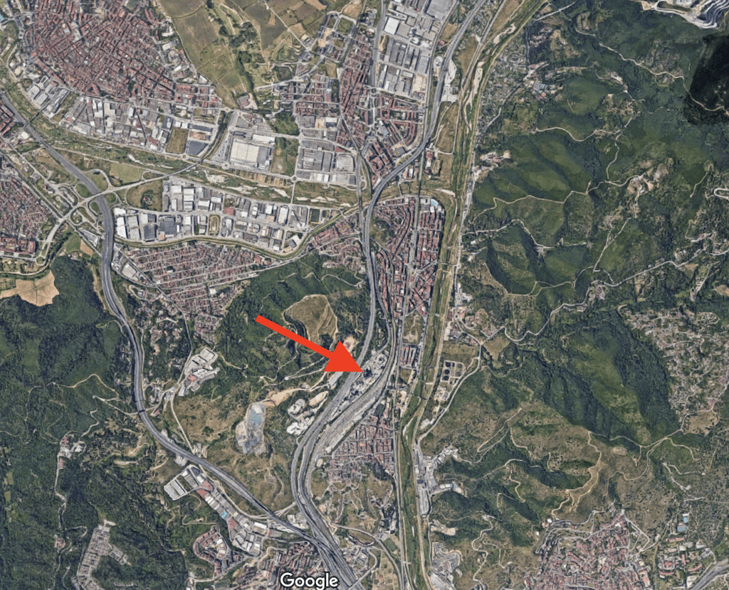 Cementera Lafarge situada en Montcada i Reixac